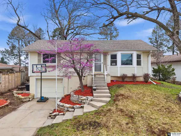 1140 Starview Lane, Lincoln, NE 68512