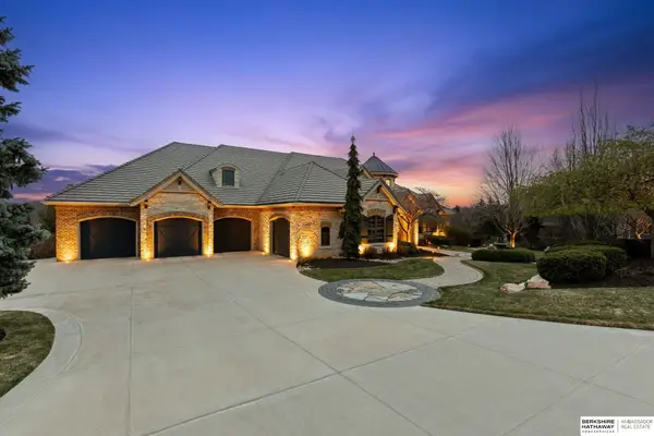 3511 S 228th Terrace, Elkhorn, NE 68022