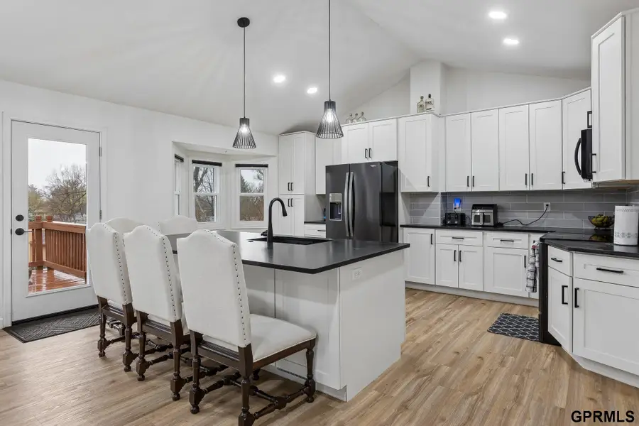 1104 Horseshoe Circle, Papillion, NE 68046 - #2