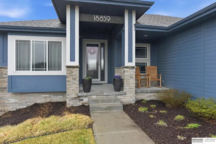 18859 Patrick Avenue, Elkhorn, NE 68022 - #2