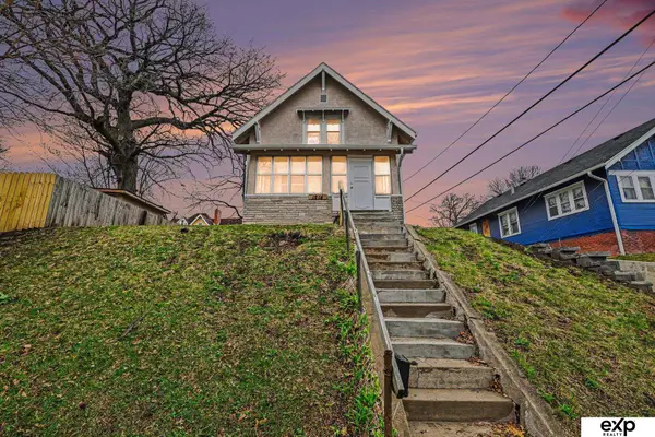 1214 S 25 Avenue, Omaha, NE 68105