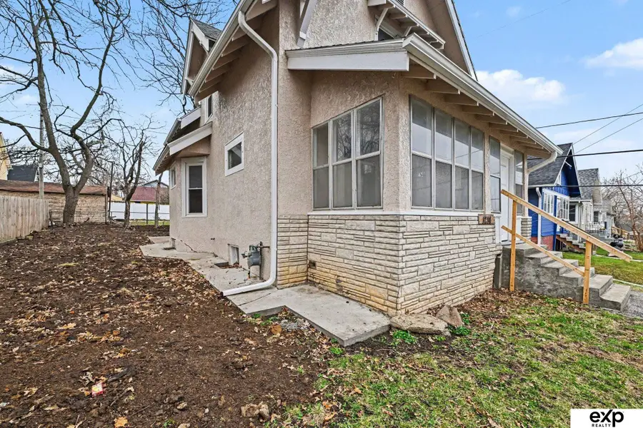 1214 S 25 Avenue, Omaha, NE 68105 - #3