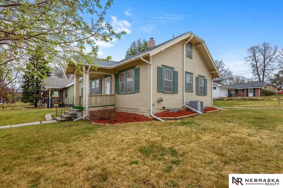2244 S 33rd Street, Lincoln, NE 68506 - #2