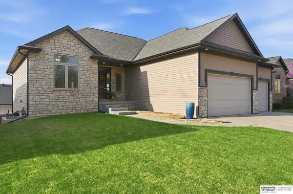 2831 Shadowbrook Drive, Lincoln, NE 68516