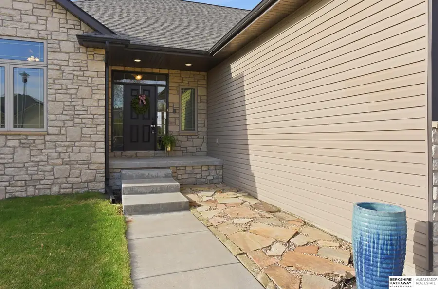 2831 Shadowbrook Drive, Lincoln, NE 68516 - #3