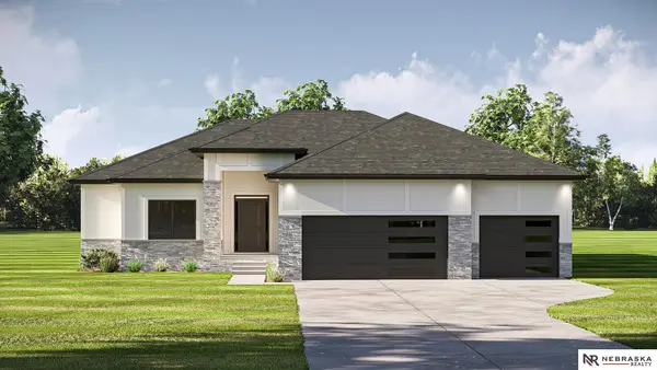 10823 N 159 Avenue, Bennington, NE 68007