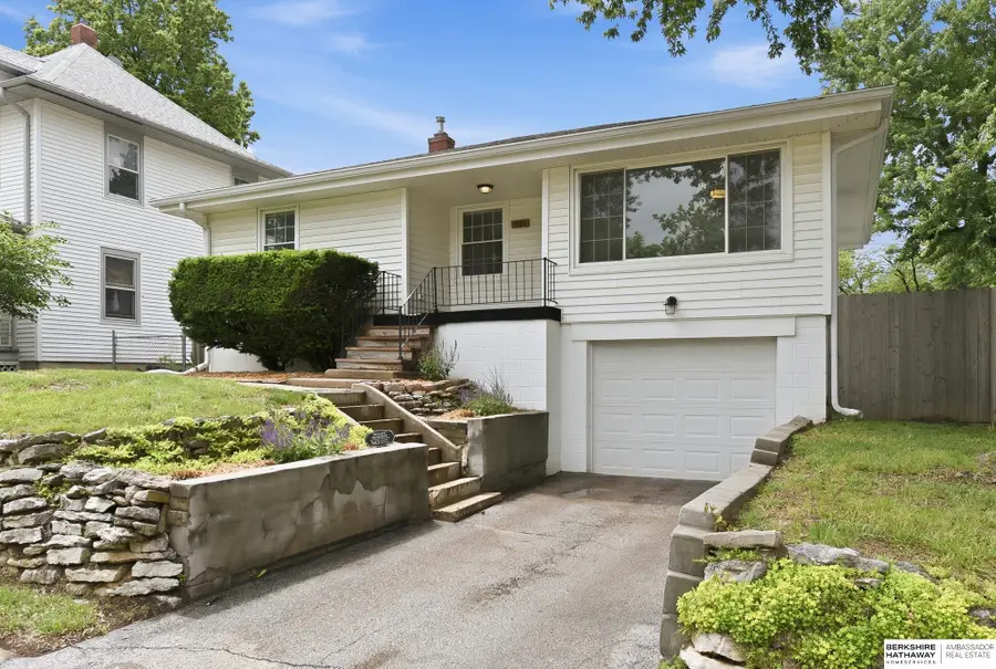 2528 N 62nd Street, Omaha, NE 68104 - #3