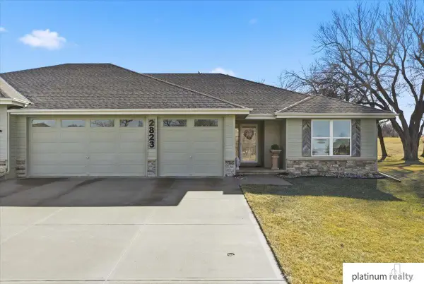 2823 Lakeside Drive, Plattsmouth, NE 68048