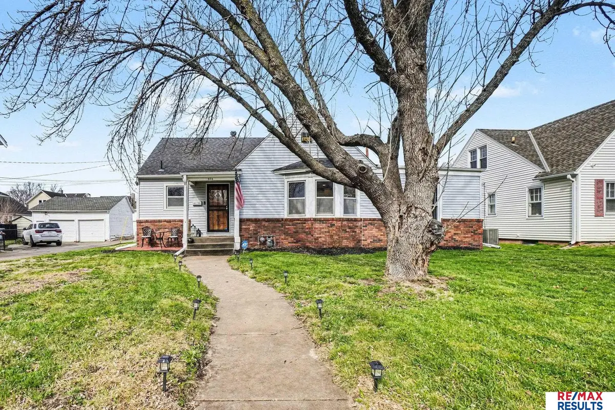 508 S 8 Street, Council Bluffs, IA 51501-4411 - #1