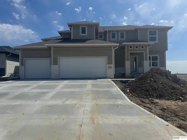 6327 N 207 Street, Elkhorn, NE 68022