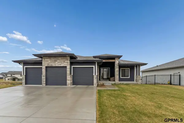 11207 N 170th Street, Bennington, NE 68007