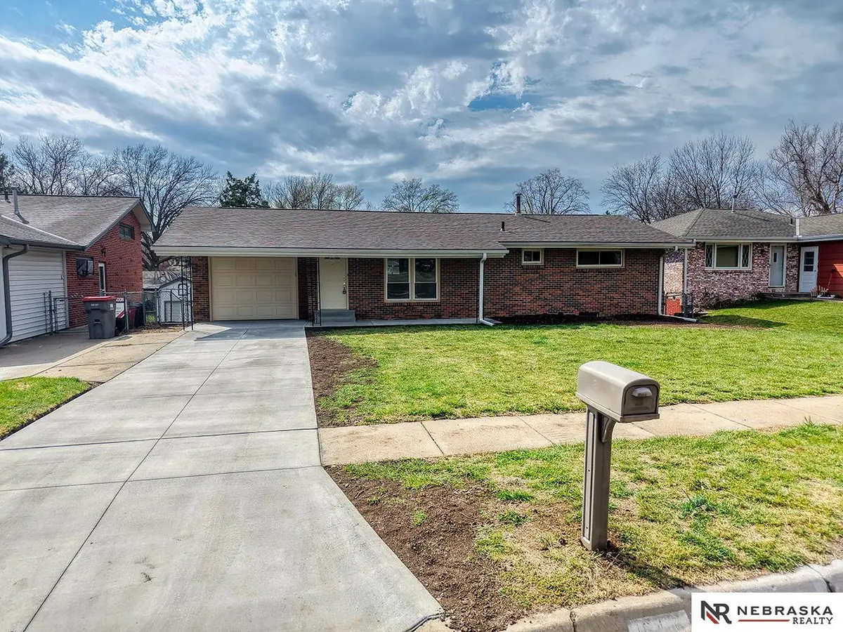 1641 N 76th Street, Lincoln, NE 68505 - #1