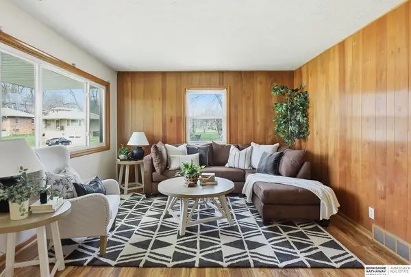 5621 Charles Street, Omaha, NE 68132