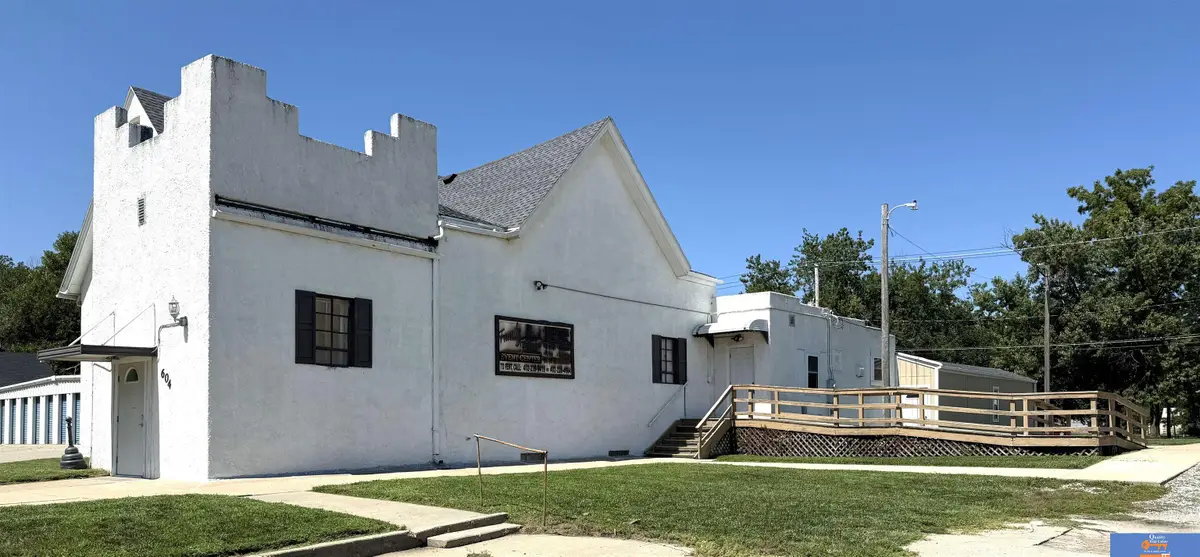 604 W Court Street, Beatrice, NE 68310 - #1