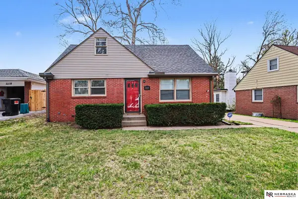 2225 Burnham Street, Lincoln, NE 68502