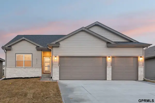 6317 S 208 Avenue, Elkhorn, NE 68022