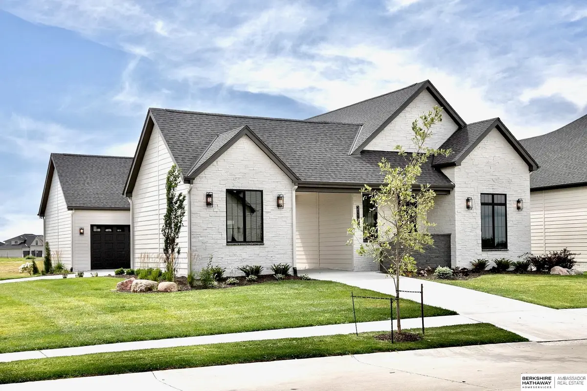 21101 Laurel Avenue, Elkhorn, NE 68022 - #1