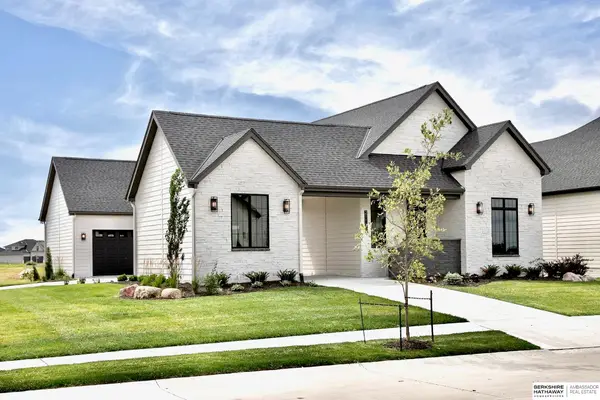 21101 Laurel Avenue, Elkhorn, NE 68022