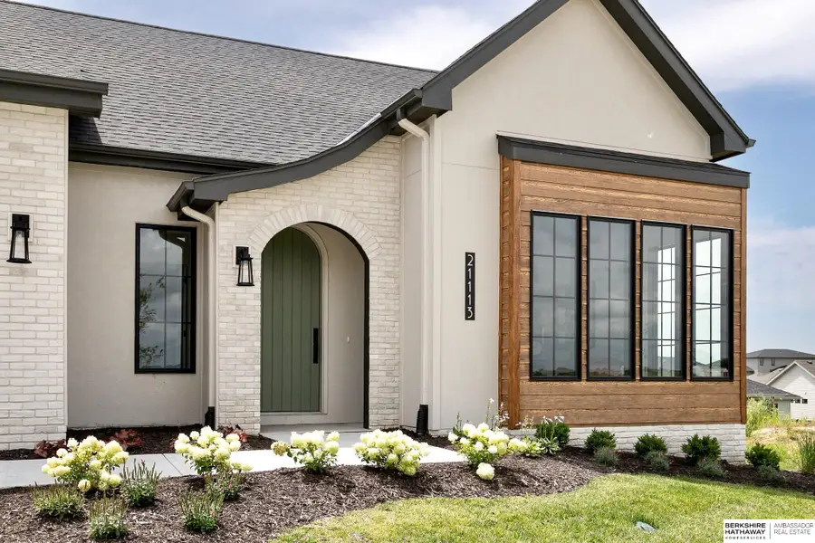 21113 Laurel Avenue, Elkhorn, NE 68022 - #2