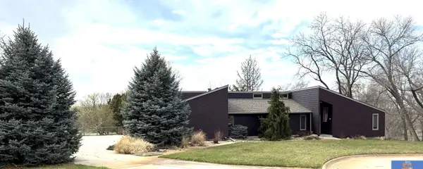 1025 Pioneer Drive, Beatrice, NE 68310