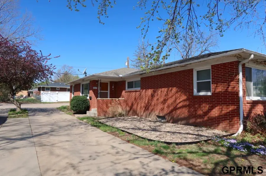825-827 S 40th Street, Lincoln, NE 68510 - #2