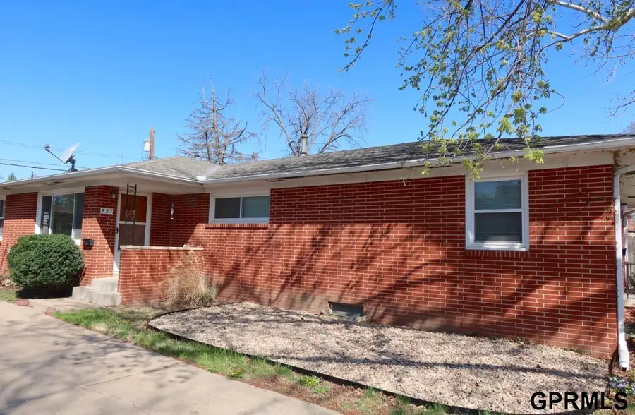 825-827 S 40th Street, Lincoln, NE 68510 - #3