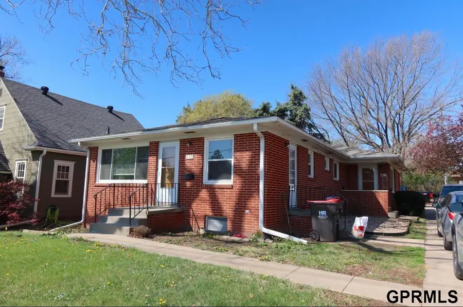 835-837 S 40th Street, Lincoln, NE 68510 - #2