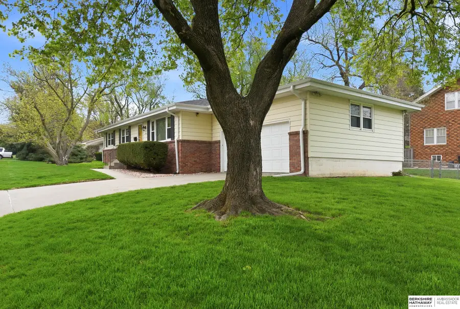 4941 Bancroft Street, Omaha, NE 68106 - #2