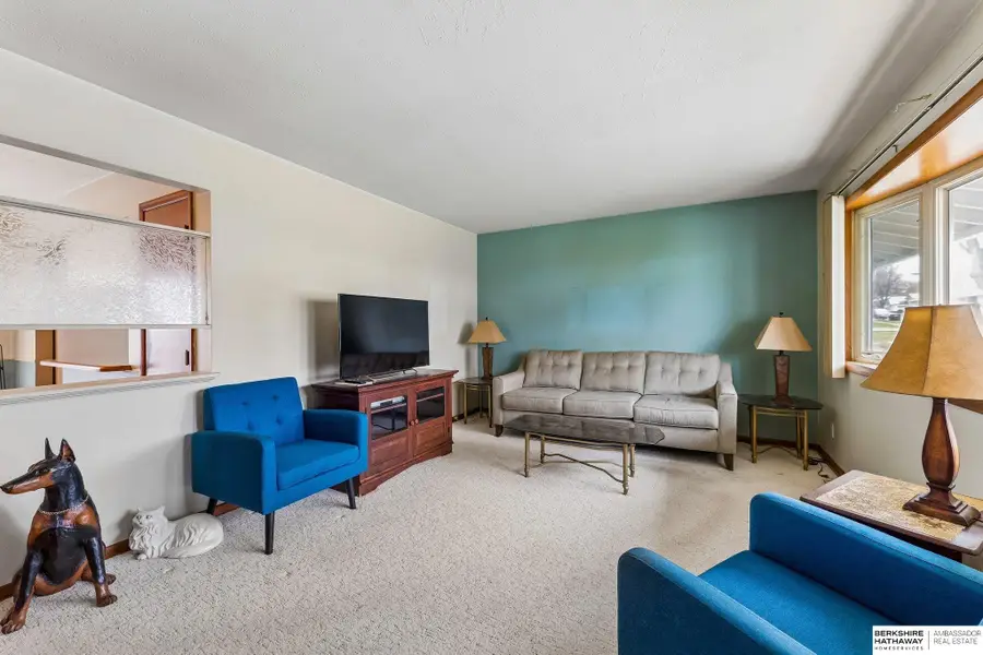 4960 Valley Street, Omaha, NE 68106 - #2