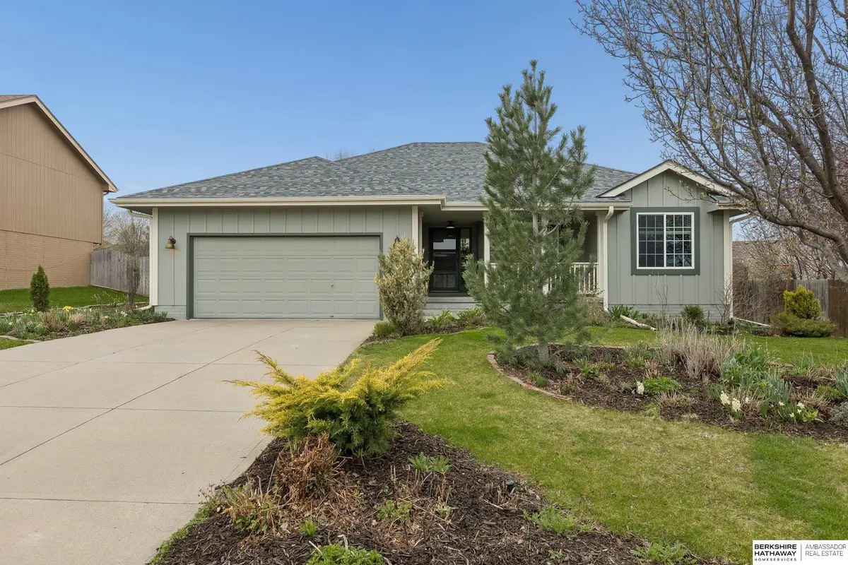 610 Ruby Road, Papillion, NE 68133 - #1