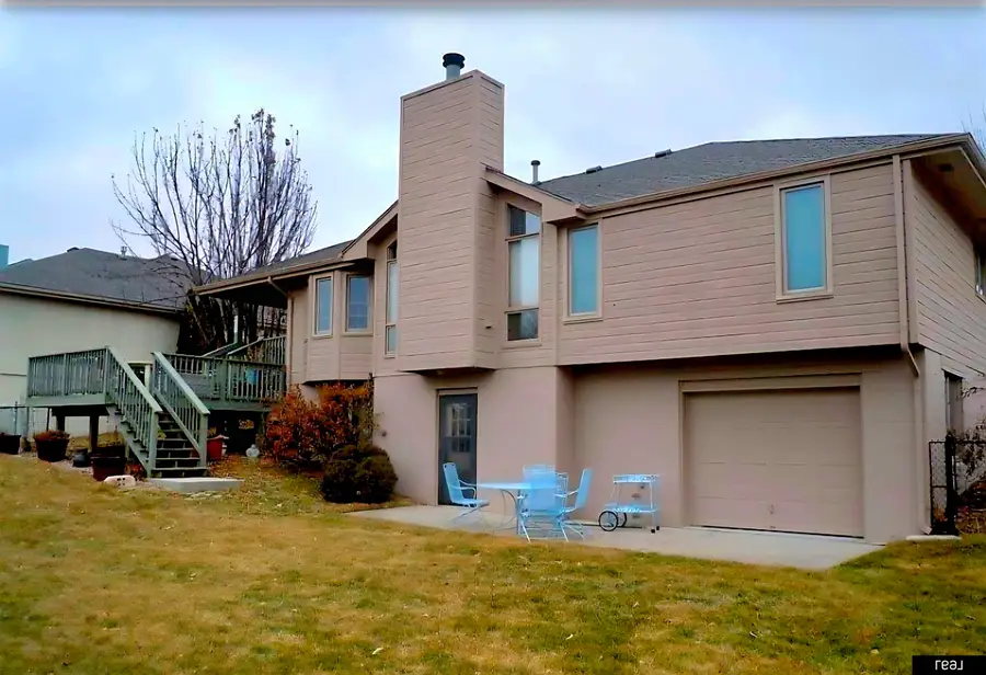 2013 Liberty Lane, Papillion, NE 68133 - #3