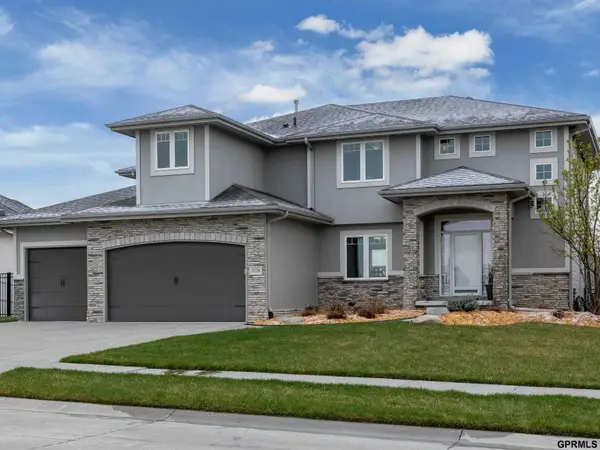 10106 S 123rd Avenue, Papillion, NE 68046