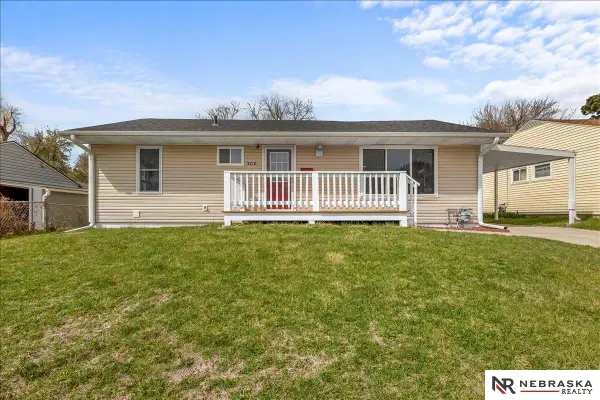 3210 S 40th Street, Omaha, NE 68105