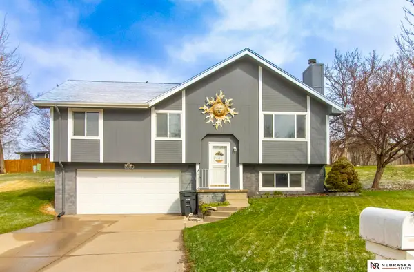 18910 Costanzo Circle, Elkhorn, NE 68022