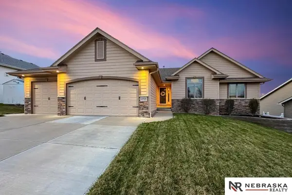 19518 Wirt Street, Omaha, NE 68022