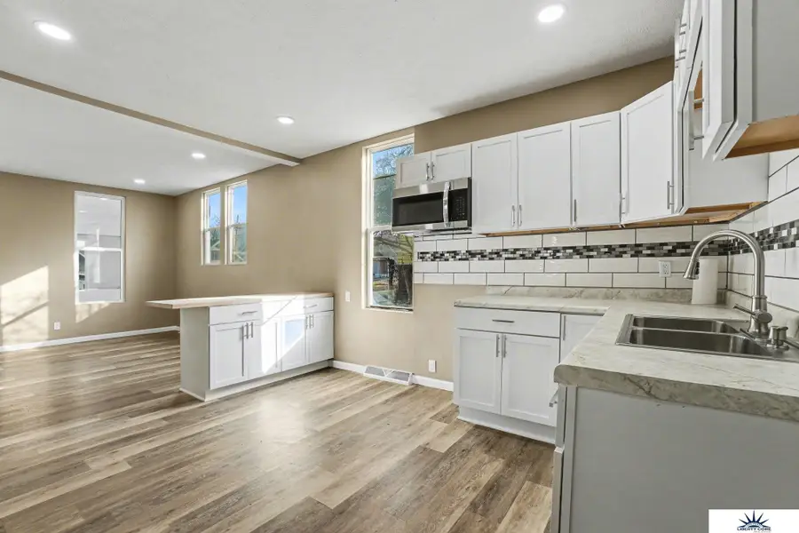 4518 N 36th Avenue, Omaha, NE 68111 - #3