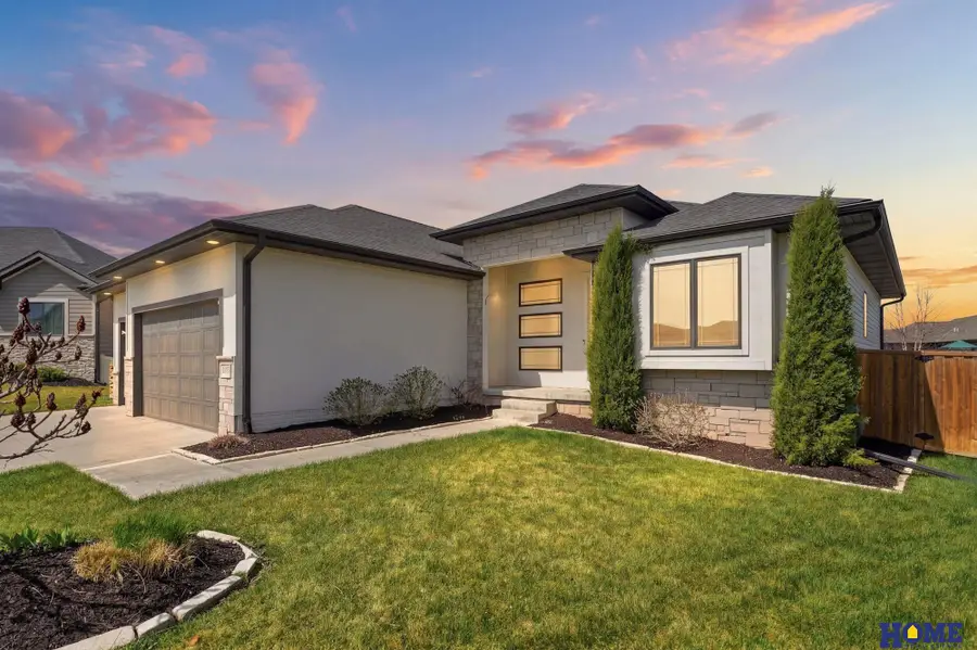 6516 Julia Circle, Lincoln, NE 68516 - #2