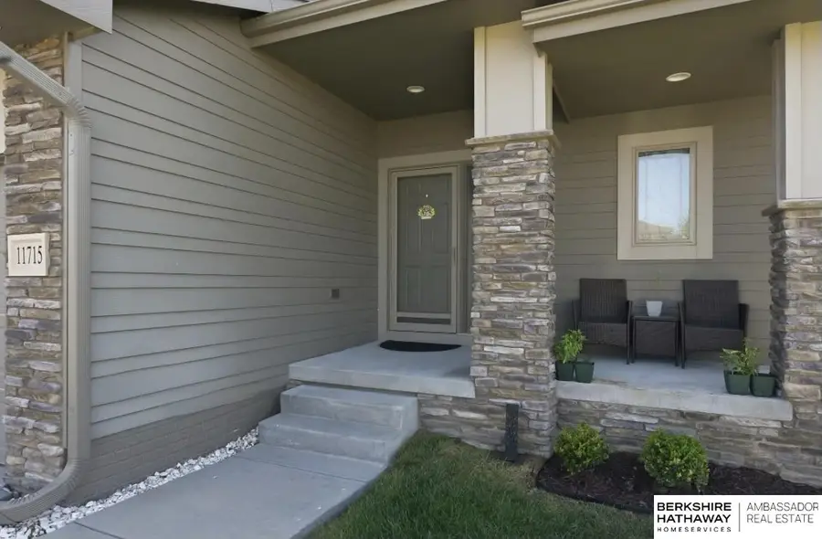 11715 S 110th Avenue, Papillion, NE 68046 - #3