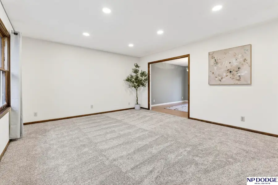 1521 N 107th Avenue, Omaha, NE 68114 - #3