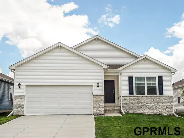 12911 S 67th Street, Papillion, NE 68157