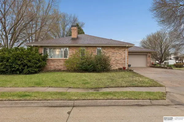 2711 N 142 Street, Omaha, NE 68164