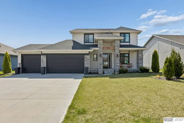 11161 Sunburst Drive, Papillion, NE 68046