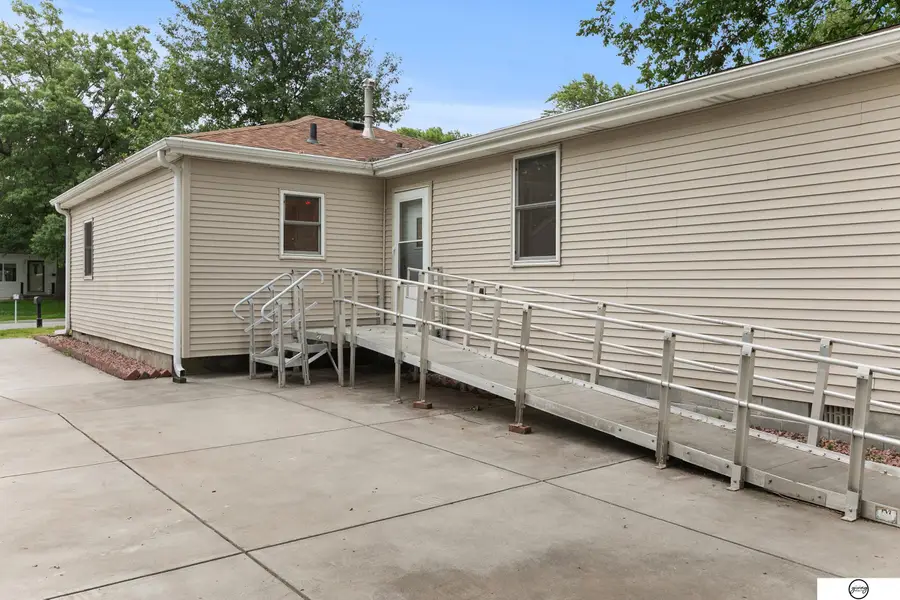3929 Lewis Avenue, Lincoln, NE 68521 - #3