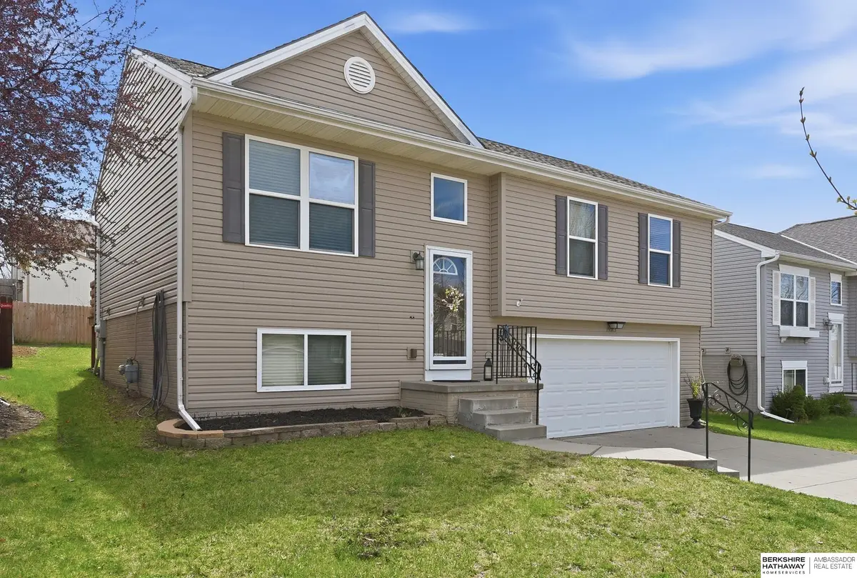 19513 T Street, Omaha, NE 68135 - #1