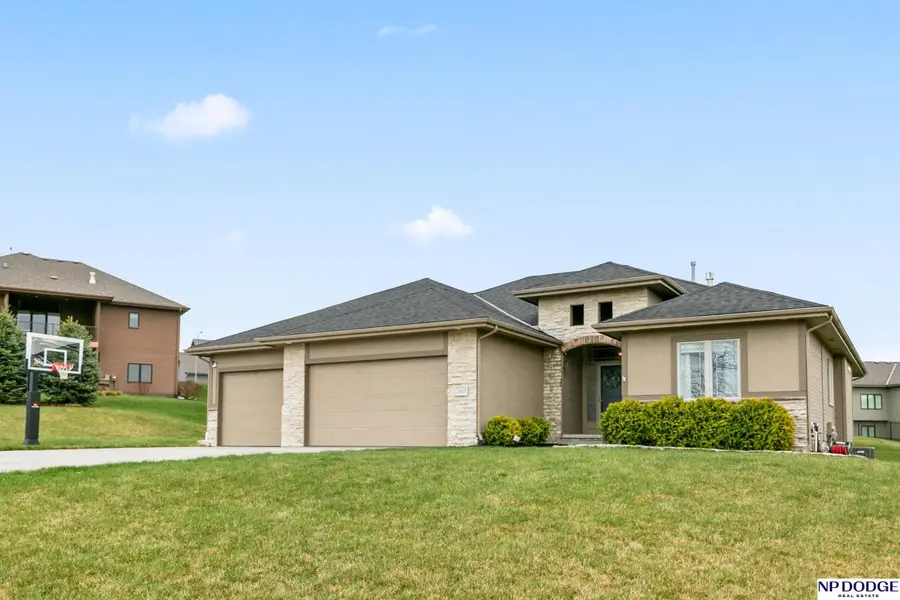 2605 N Hws Cleveland Boulevard, Omaha, NE 68116 - #2