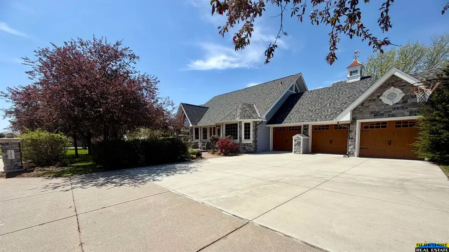 13410 N 74 Street, Omaha, NE 68122 - #2