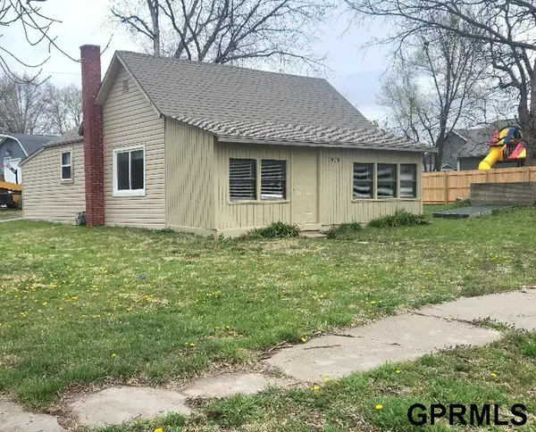 9400 Fourth Street, Cheney, NE 68526