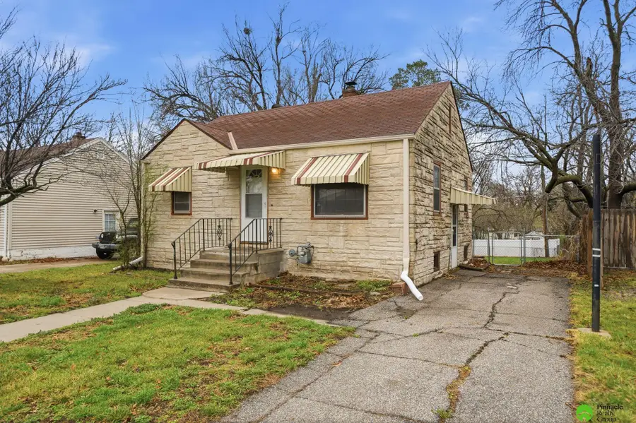 5920 Huntington Avenue, Lincoln, NE 68507 - #2