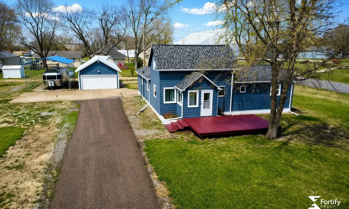 224 S Market Street, Shickley, NE 68436 - #1