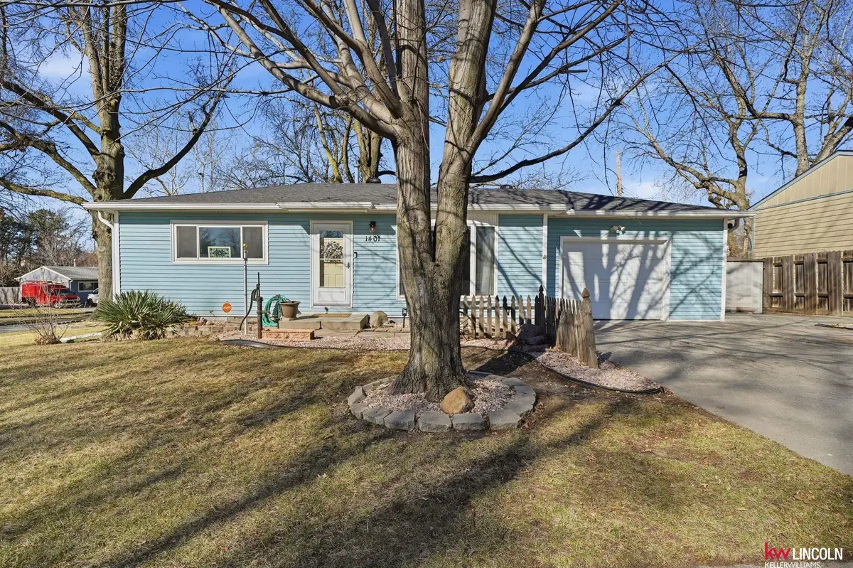 1401 N 61st Street, Lincoln, NE 68505 - #1